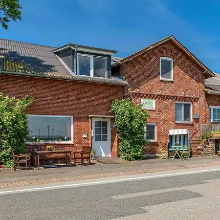 Three-bedroom In *