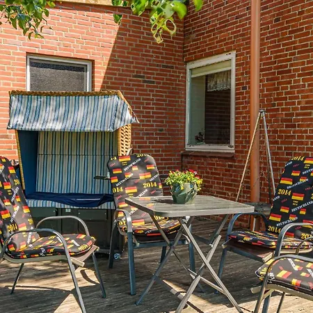 Three-bedroom In Apartment