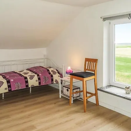 Apartment Three-bedroom In