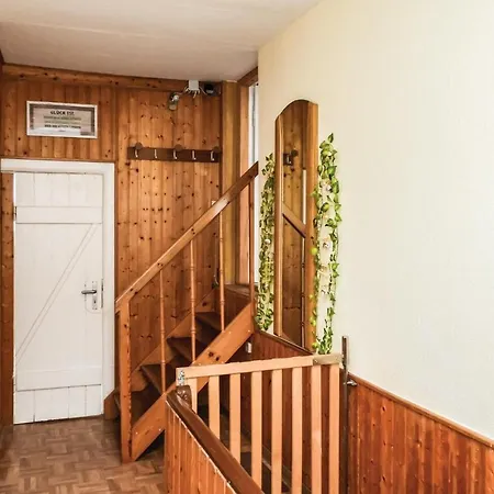 Three-bedroom In Apartment